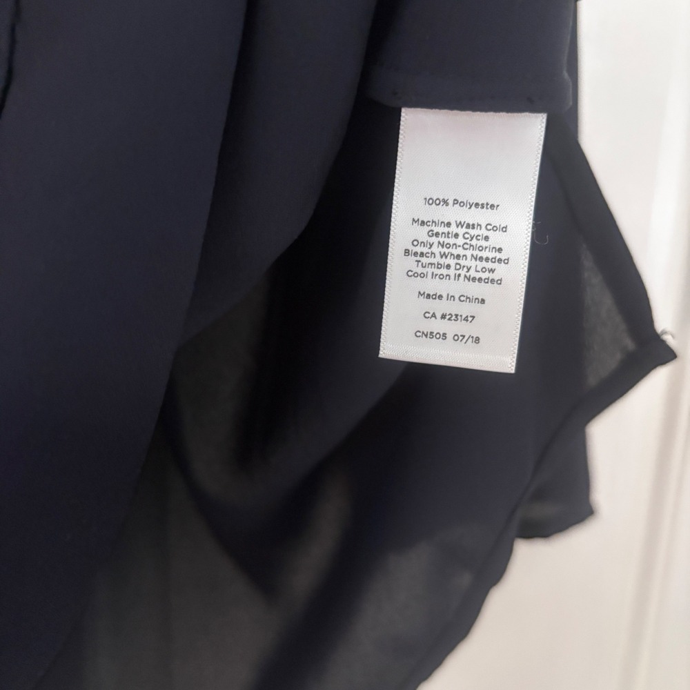 Talbots Navy Blue Plus Size 2X Blouse Long Sleeve V Neck Flowy Lightweight Top - Picture 8 of 10